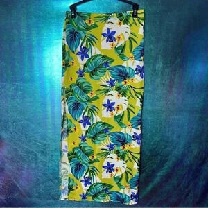 🌺 Charlotte Russe Long Hawaiian Pencil Skirt - Size Medium 🌴